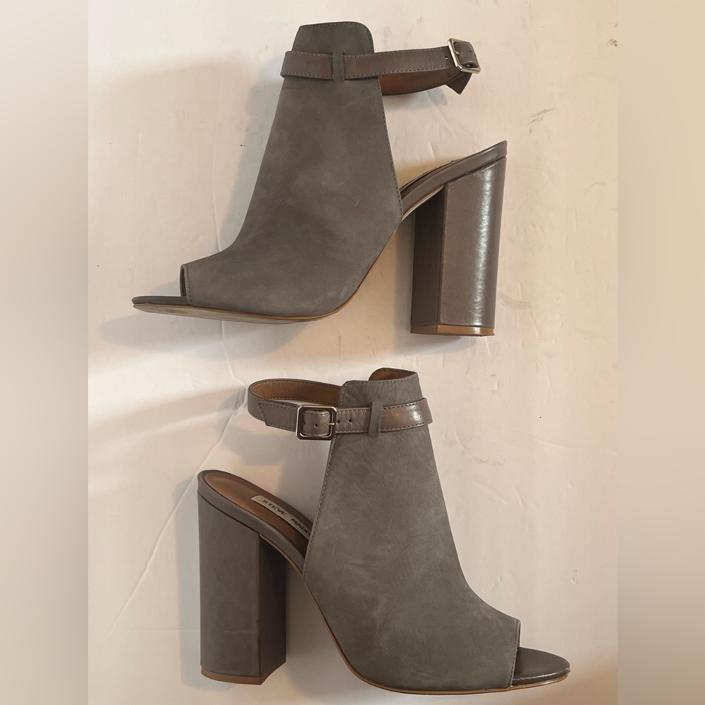 Steve Madden Gray Peep-Toe Block Heel Sandals - Picture 13 of 15